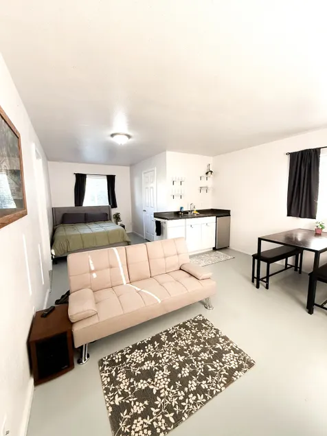 Hobby Farm Hideaway - Image 1