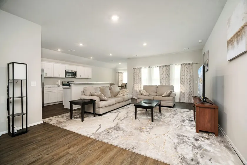 Stylish and Luxuriously Furnished 3BedRoom Getaway - Image 1