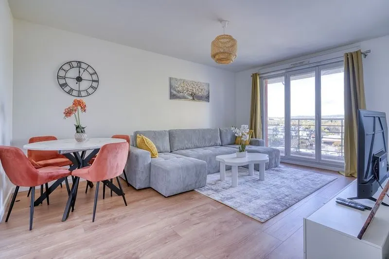 Spacious 6 pers • Balcony • Downtown - Image 1