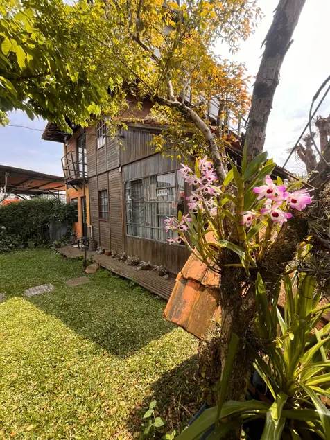 Urban Chalet - Image 1