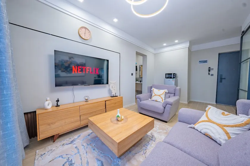 Sleek Cozy 1BR Retreat near JKIA, SGR Gateway Mall - Image 1