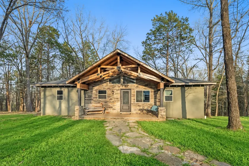 Sugar Loaf Escapes - Bull Shoals Lake - Image 1