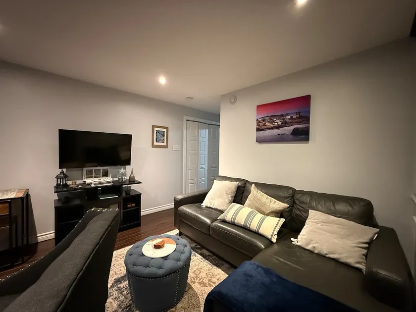 Charming 1BR Suite | Above-Ground, Step-Free - Image 1