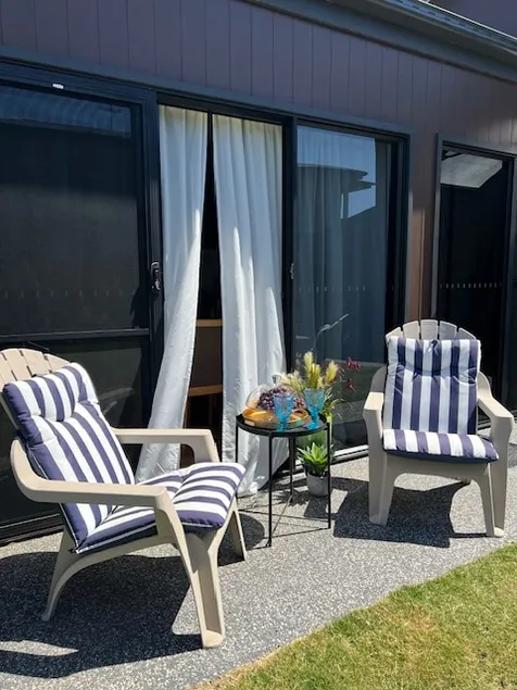 Ocean Breeze Studio - Image 1