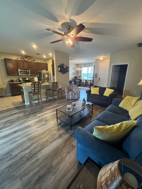 Leesburg Fl Gem. Near Lakes, Springs & Theme parks - Image 1