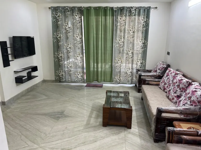 Nasiri”s Abode Airbnb - Image 1
