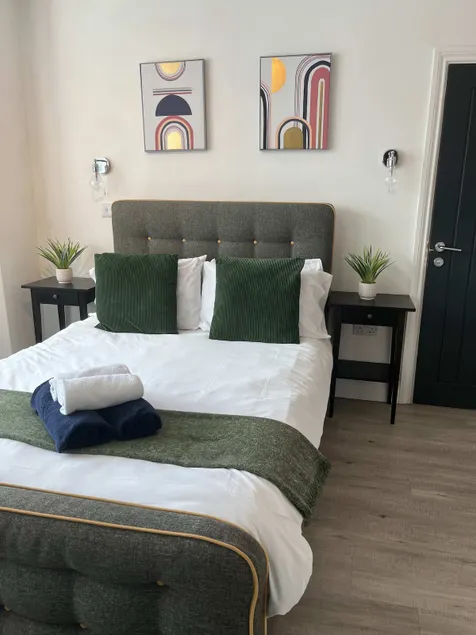 1st Floor 1 Bed Studio - Image 1