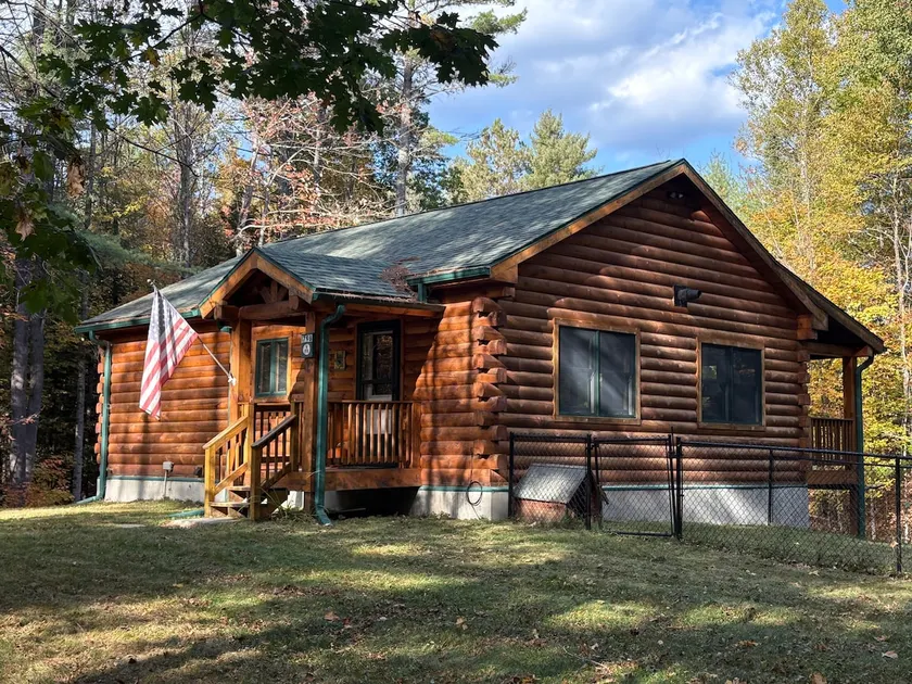 Cozy log cabin near Gore Mountain - Image 1