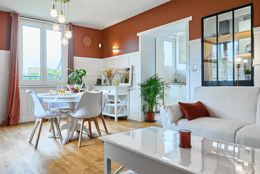 The Green Nest: Bright and green 2-bedroom apartment in Lille - Image 1