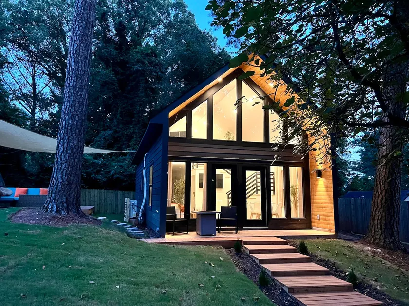 Cabin Oasis in East Atlanta - Image 1