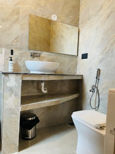 Zyra Stays | Cozy 2BHK Flat Near Yashoda Hospital - Image 1