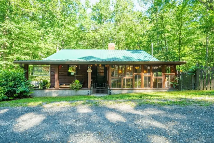 White Laurel Cottage At Linville Falls - Image 1