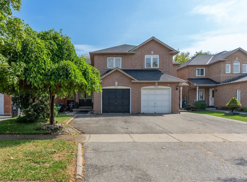 The 4BR Mississauga Hideout | Clean, Cozy & Modern - Image 1