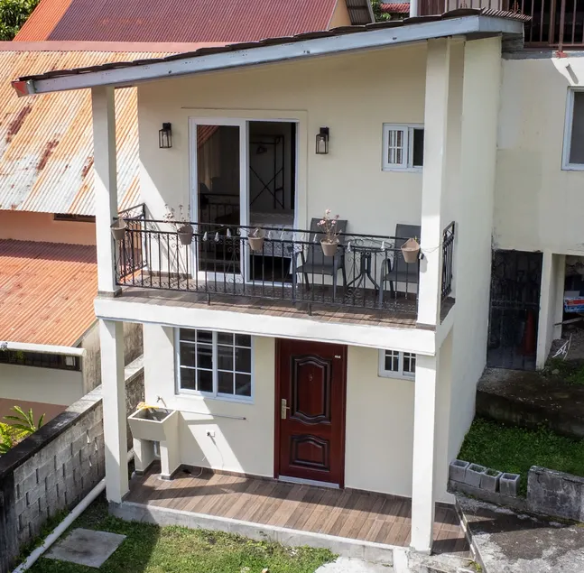 Comfortable and central apartment - Private parking - Image 1