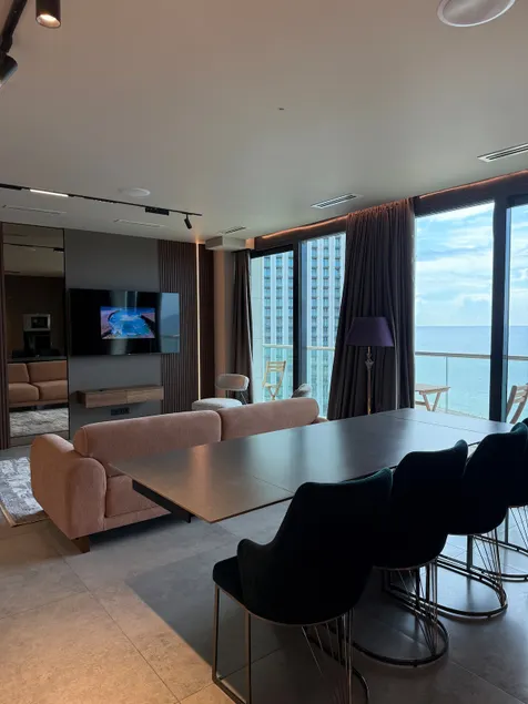 Bellevue 19th floor sea view stunning apartment - Image 1