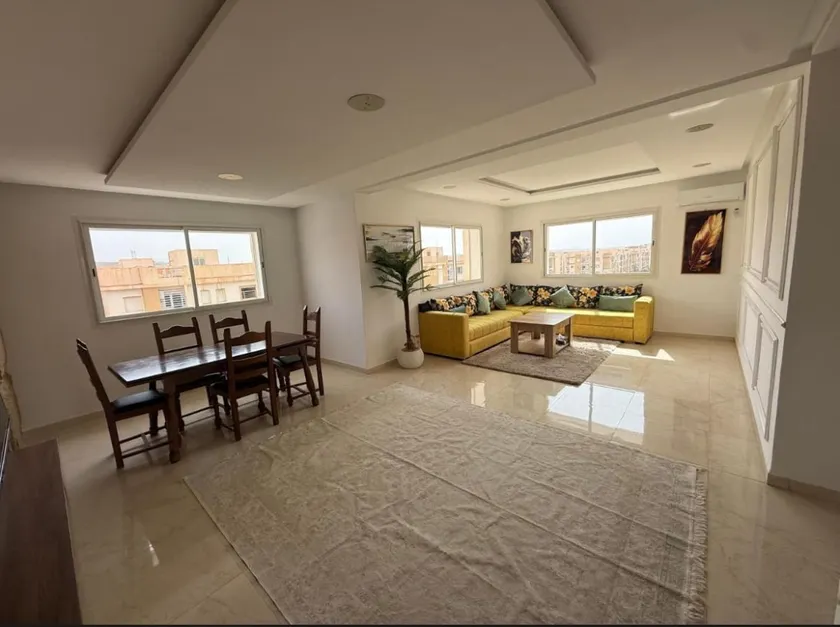 Coralia Quiet apartment Netflix - Image 1