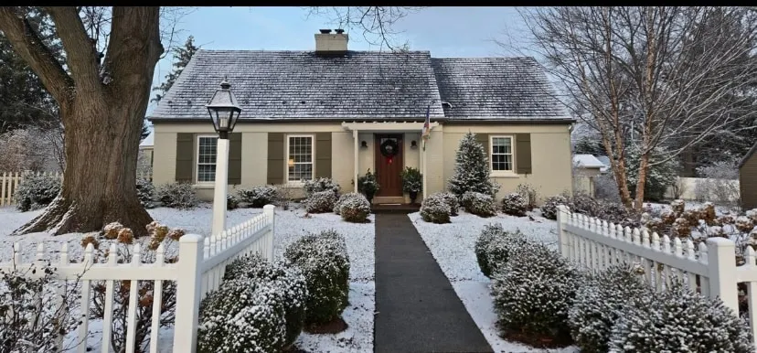 The Cottage on The Green - Image 1