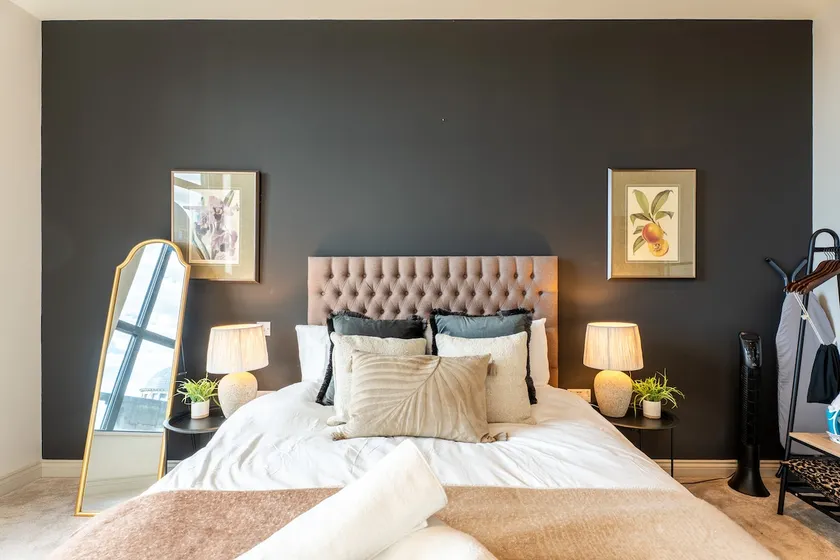 Luxurious 1BR City Flat • Sofa Bed - Image 1