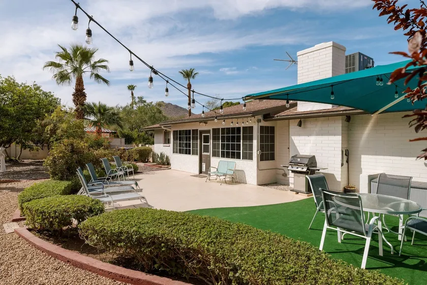 Montecito | Walk/Bike to Old Town, Spa & Sleeps 12 - Image 1