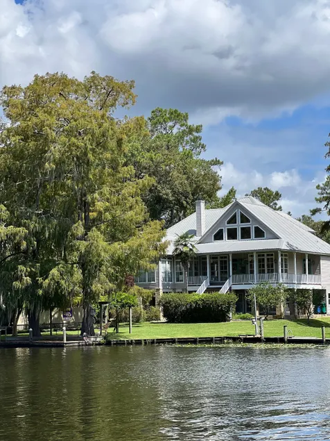Cypres House on the River - Image 1