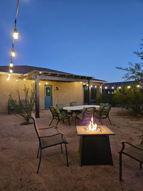 Casita Hideaway w/Fenced yard - Image 1