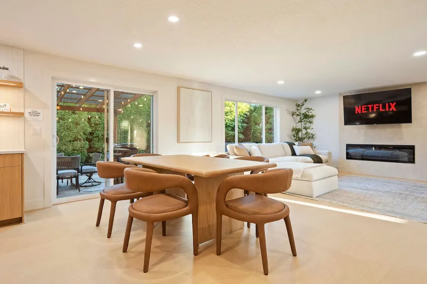 NW Chill Vibes - 3BD 2.5BA Lux Haus -Patio Firepit - Image 1