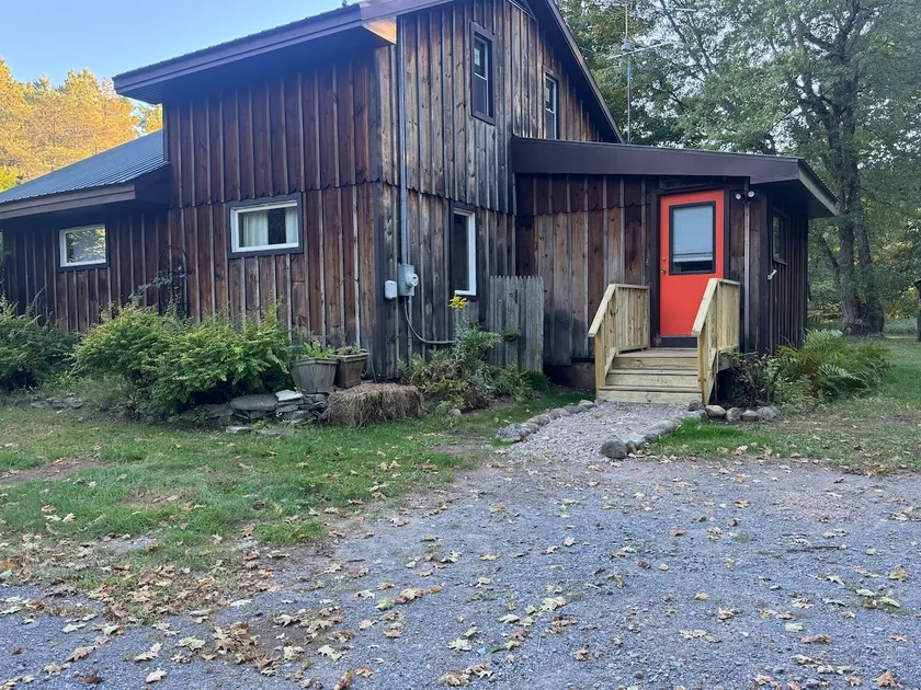 Deer Lick Lodge - Image 1