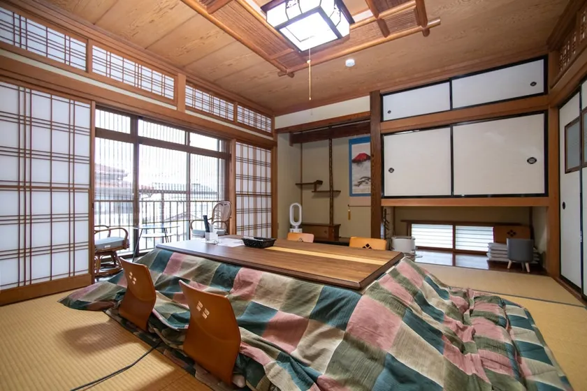 In April 2026, we will be introducing Yogibo and massage chairs! 3 minutes by car from the Fuji Interchange! Entire building with a view of Mt. Fuji - Image 1