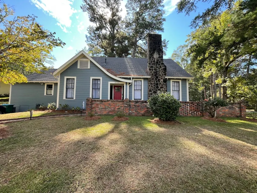 Meridian Cottage Retreat • Sleeps 6 • Full Kitchen - Image 1