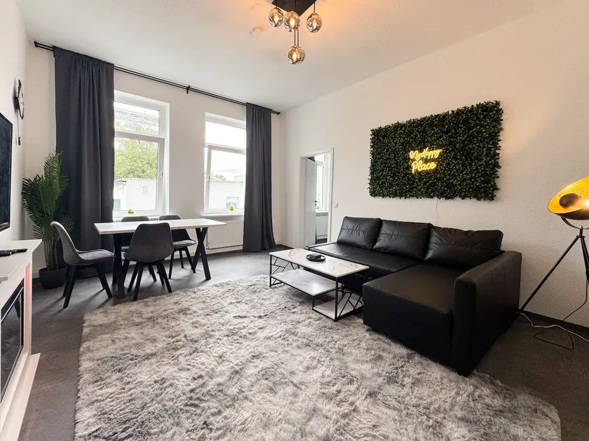 Luxury Living in the Heart of the City - Image 1