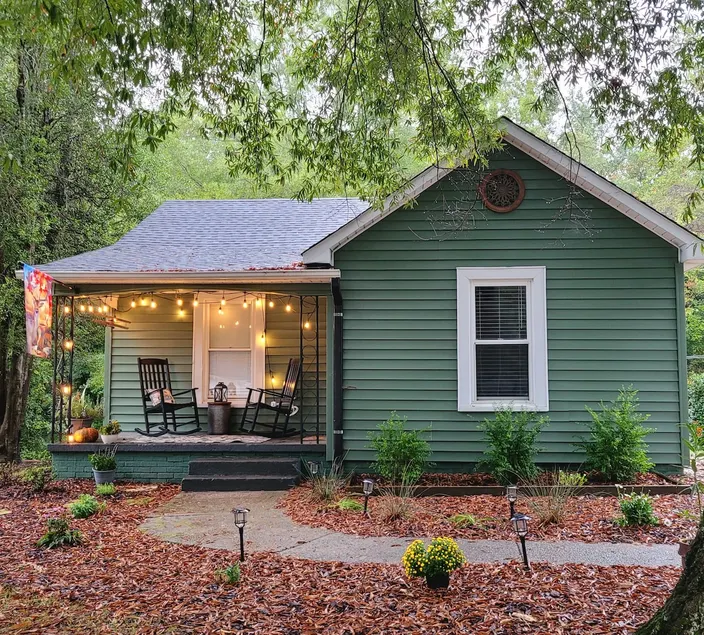 Hallmark House in a Quaint Hallmark Town! - Image 1