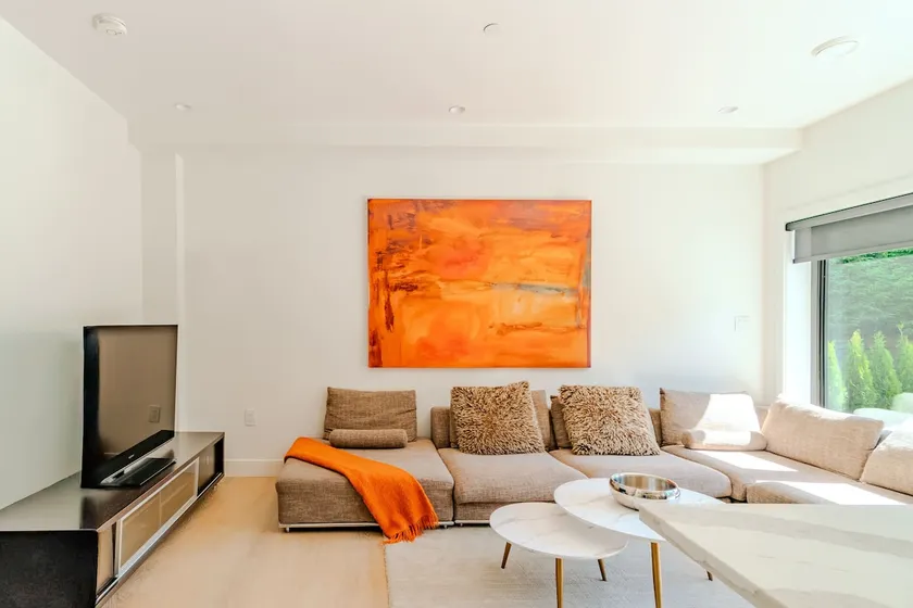 Modern 2BR Coach House, West Van- New Construction - Image 1