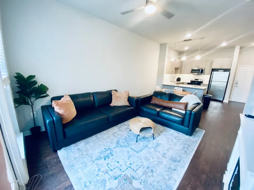 Home away from home! Fully equipped 1st floor apt. - Image 1
