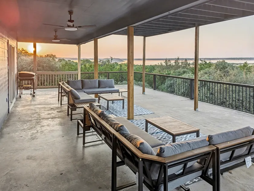 Twilight Hollow - Lakeview Retreat - Sleeps 24 - Image 1