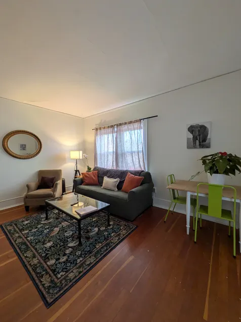 Central Bungalow - Image 1