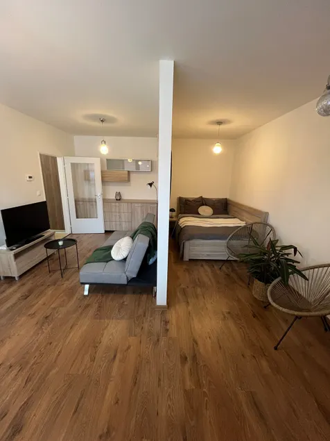 Rose Apartment - Image 1