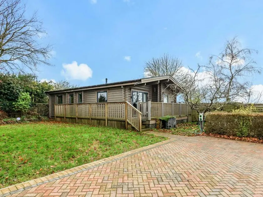 Mendip Lodge - Image 1