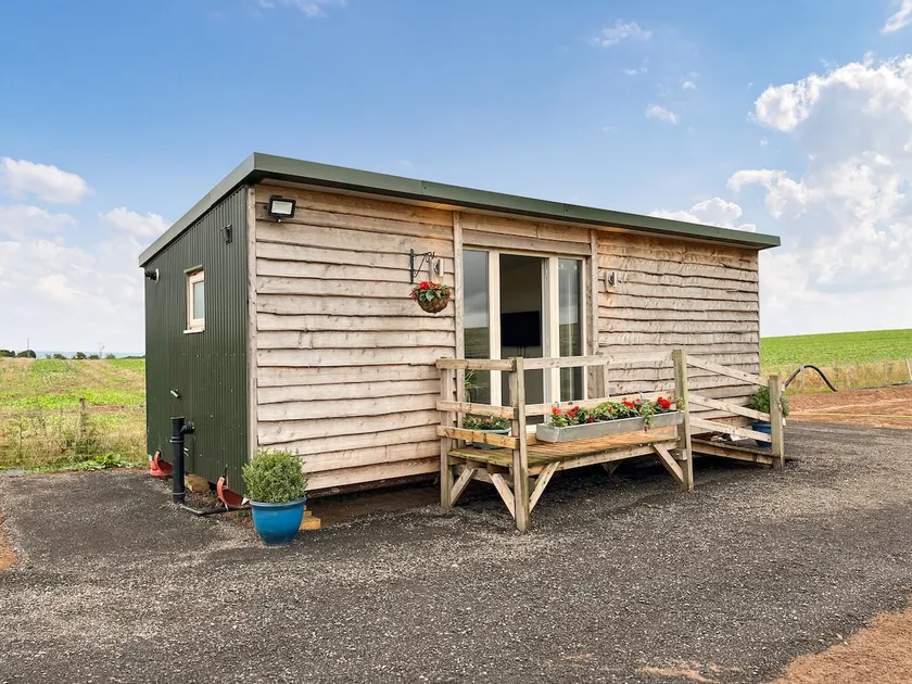 Raygill Shepherds Hut - Image 1