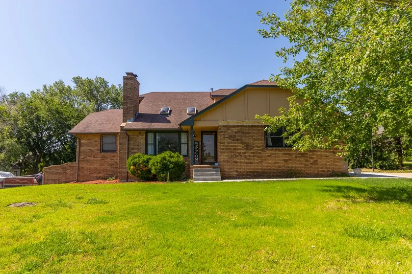 Spacious 4BR Home w/ Private Suite, Patios & Yard - Image 1
