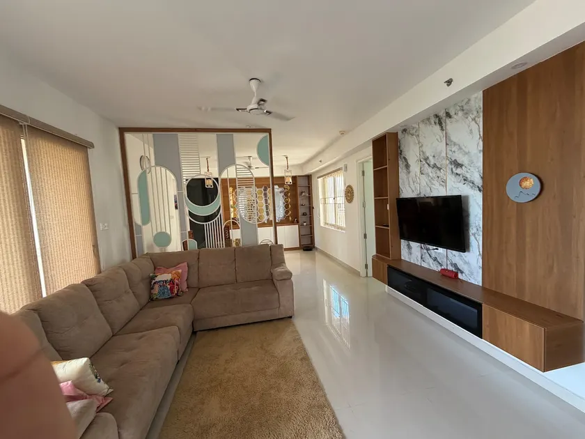 Ofabi Home:Luxury 3BHK / Scenic View near Infopark - Image 1