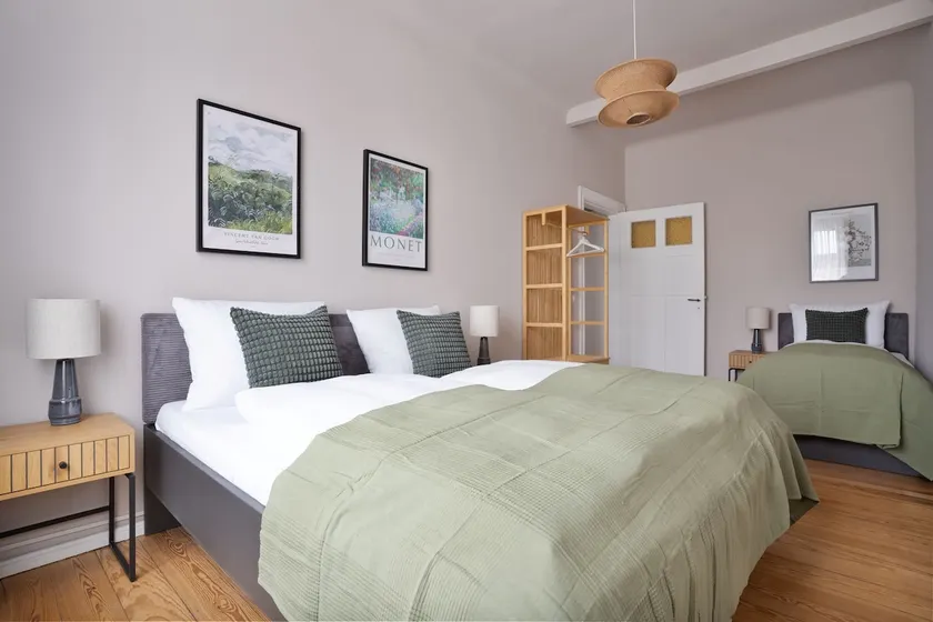 3 bedrooms*parking*kitchen*balcony*home2share - Image 1
