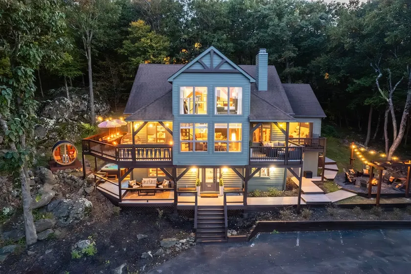 Fully Loaded 8BR in Wintergreen! Sleeps 23 - Image 1