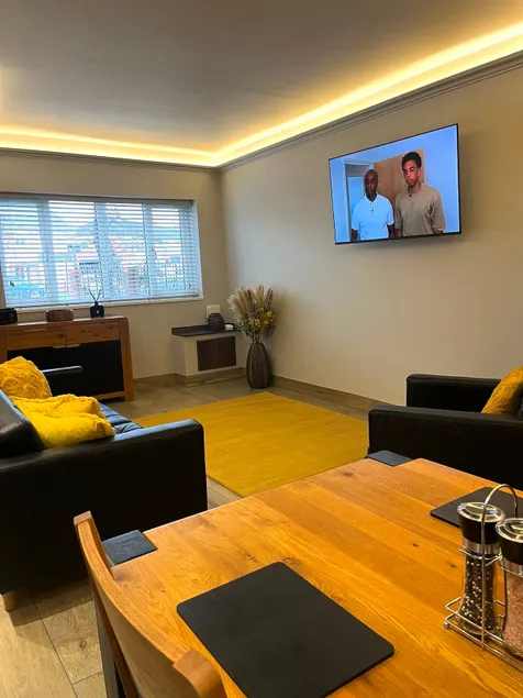 Cosy, Ultra modern Ground Floor Apartment - Image 1