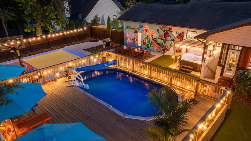 Pool Oasis w/HotTub/FirePit/Games near Uptown - Image 1