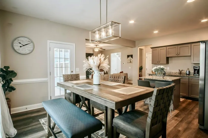 Gorgeous 4-Bedroom Atlanta Retreat - Image 1