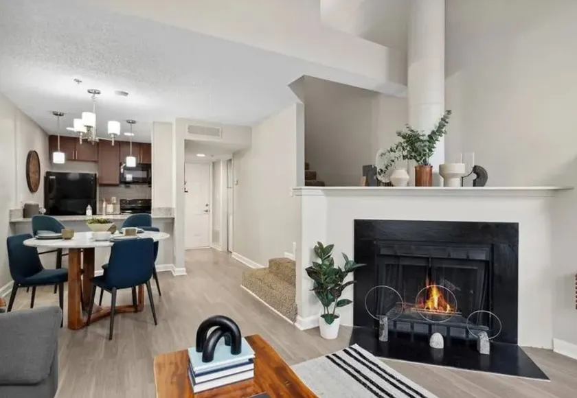 Atlanta Summer Deals Loft + Balcony + Fireplace - Image 1