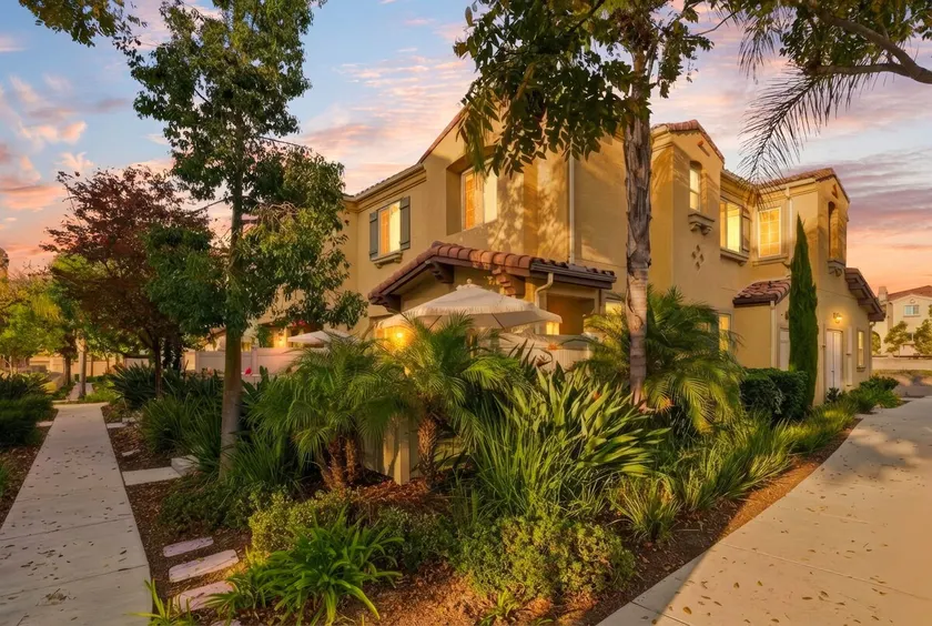 Family| King Beds| Bed Tree House| Pool~ Amenities - Image 1