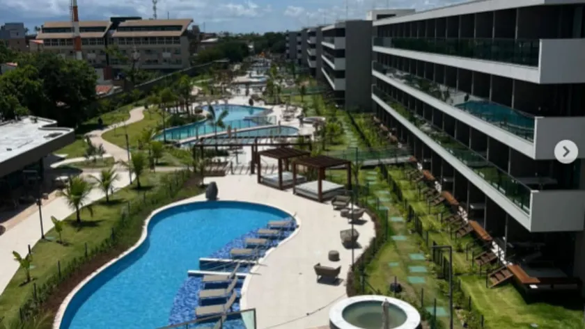 Resort 6 min from Praia do Cupe - Image 1