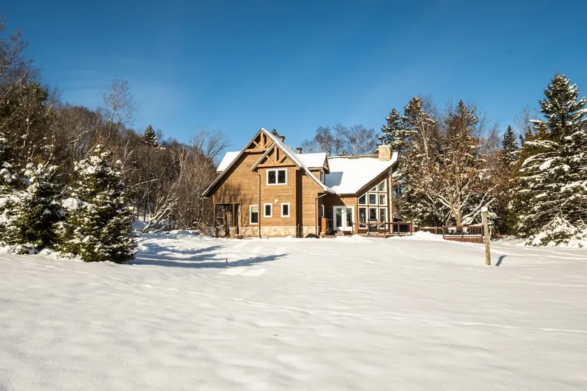 Large Tremblant Ski and Golf Chalet - Image 1