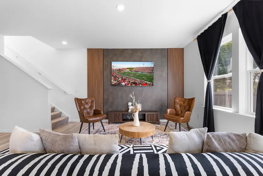Modern Country Escape | 0 Cleaning Fee! - Image 1